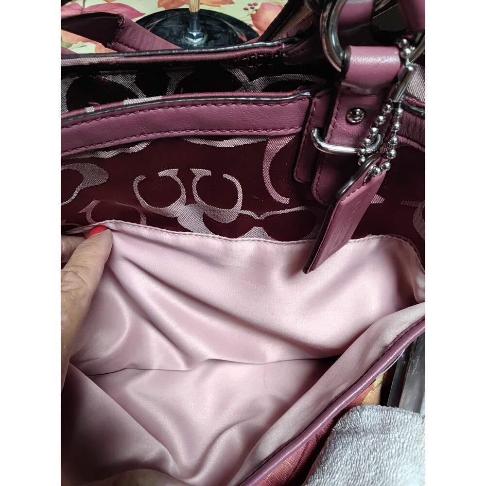 COACH Signature Burgandy Jacquard pleated front  Handbag Tote F20444 from 2012 - Picture 5 of 10